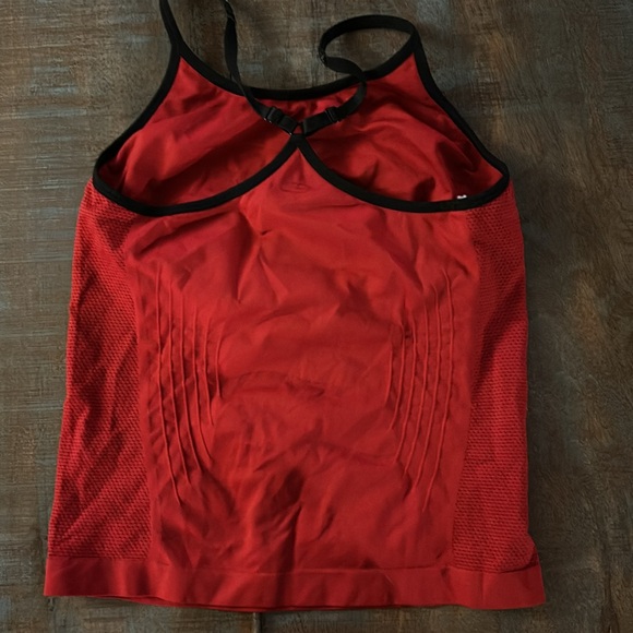 Red tank top - Picture 2 of 2
